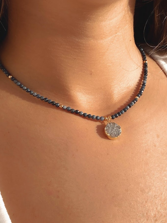 שרשרת אבני ספיר